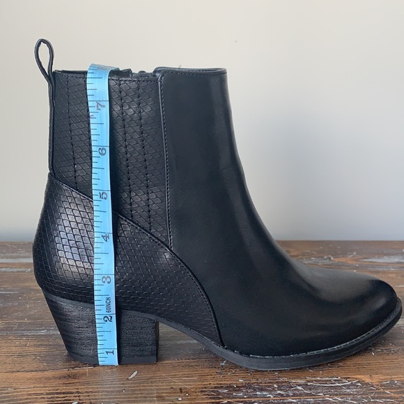 CL by Laundry Pointed Toe Ankle Boots - Picture 2 of 9